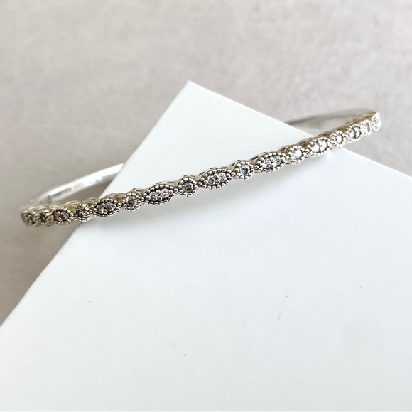 Pandora Alluring Marquise Bangle Bracelet - Picture 1 of 4
